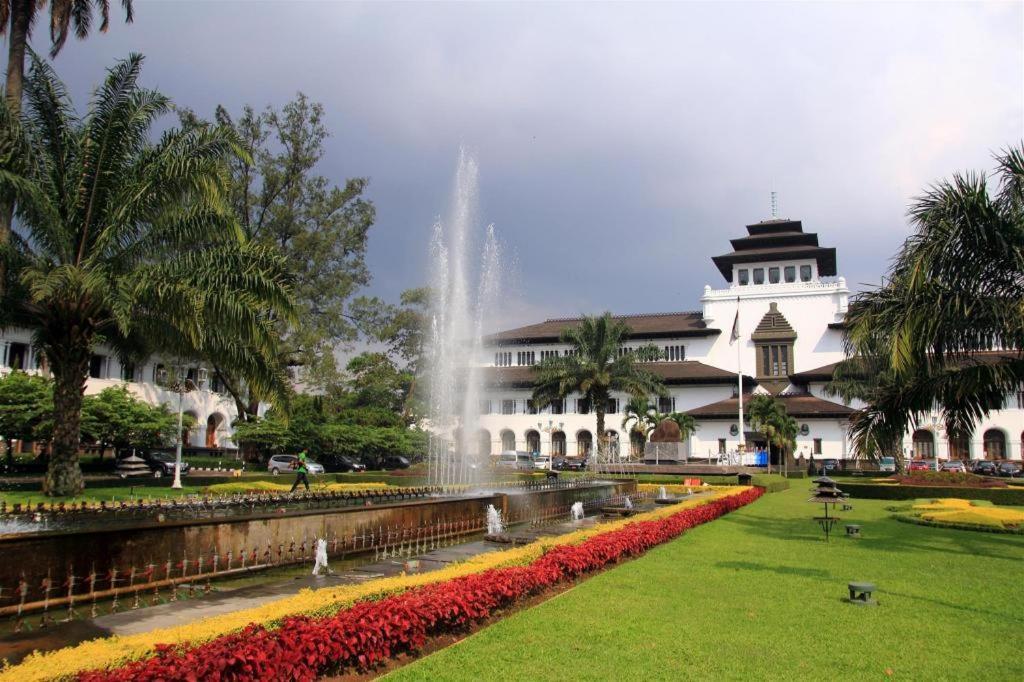Mine Home Hotel Bandung Exterior foto